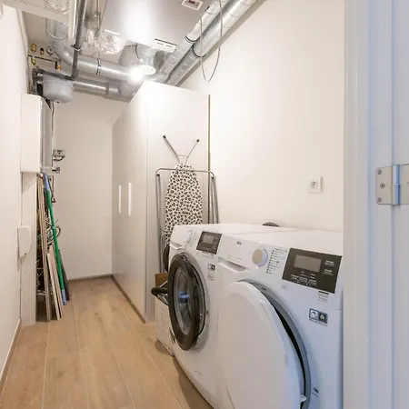 Sky Harbour - Gar 58 *