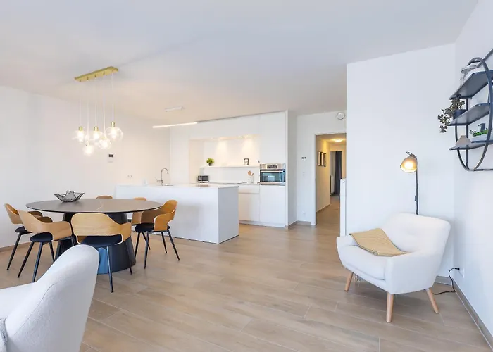 Lecomte - Sky Harbour 58 *